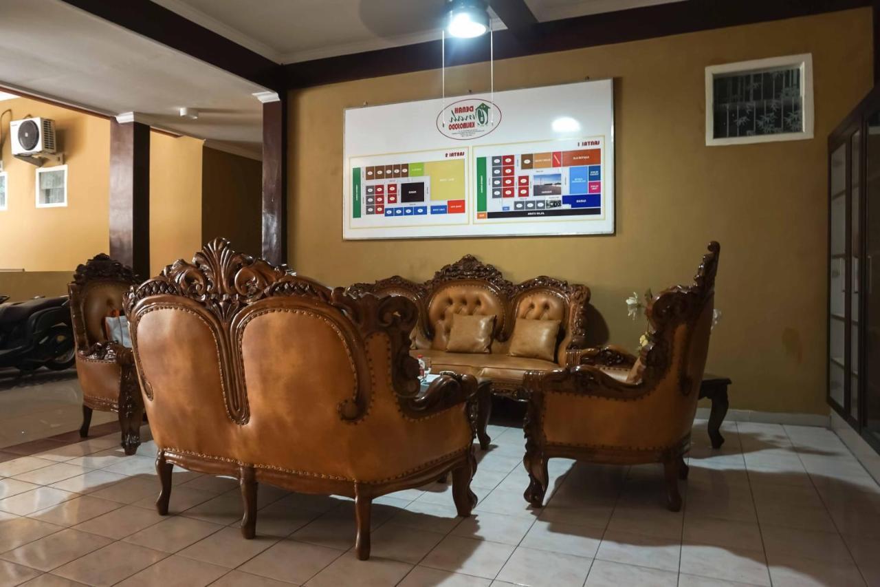 Hotel Omah Kalimosodo Mitra Reddoorz Near Stasiun Malang Kota Baru Esterno foto