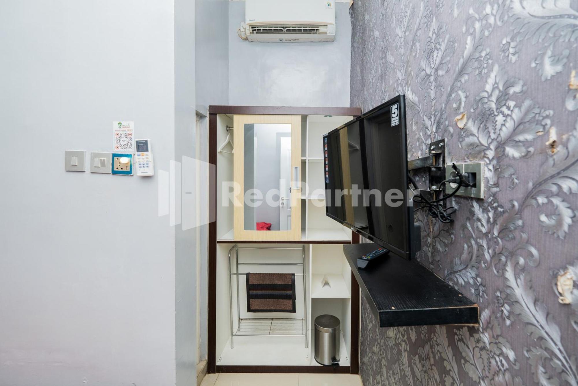 Hotel Omah Kalimosodo Mitra Reddoorz Near Stasiun Malang Kota Baru Esterno foto