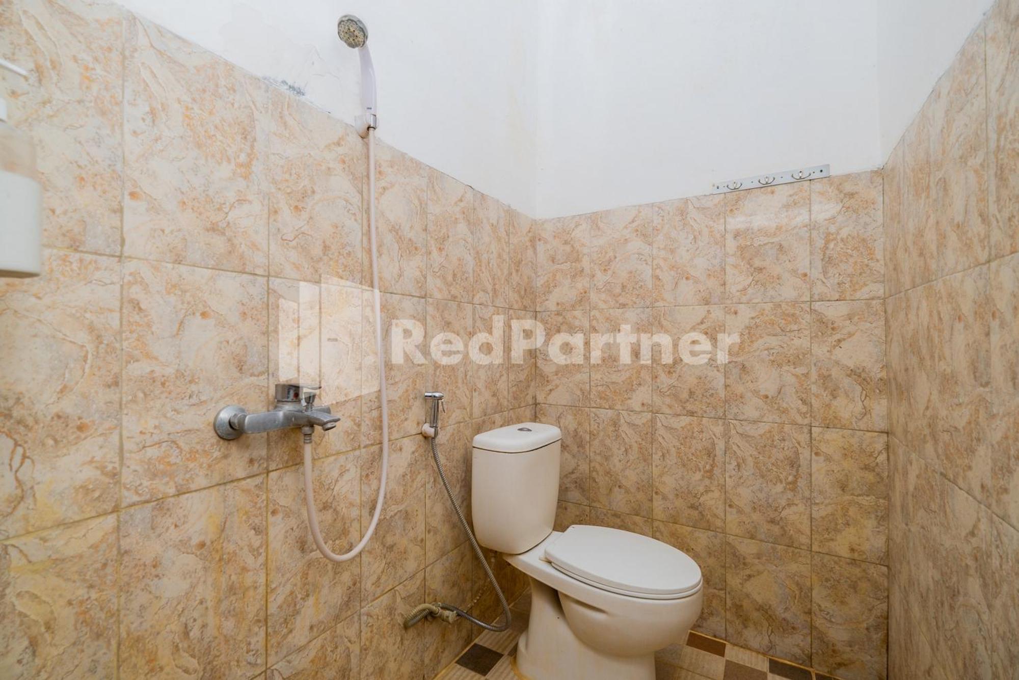 Hotel Omah Kalimosodo Mitra Reddoorz Near Stasiun Malang Kota Baru Esterno foto