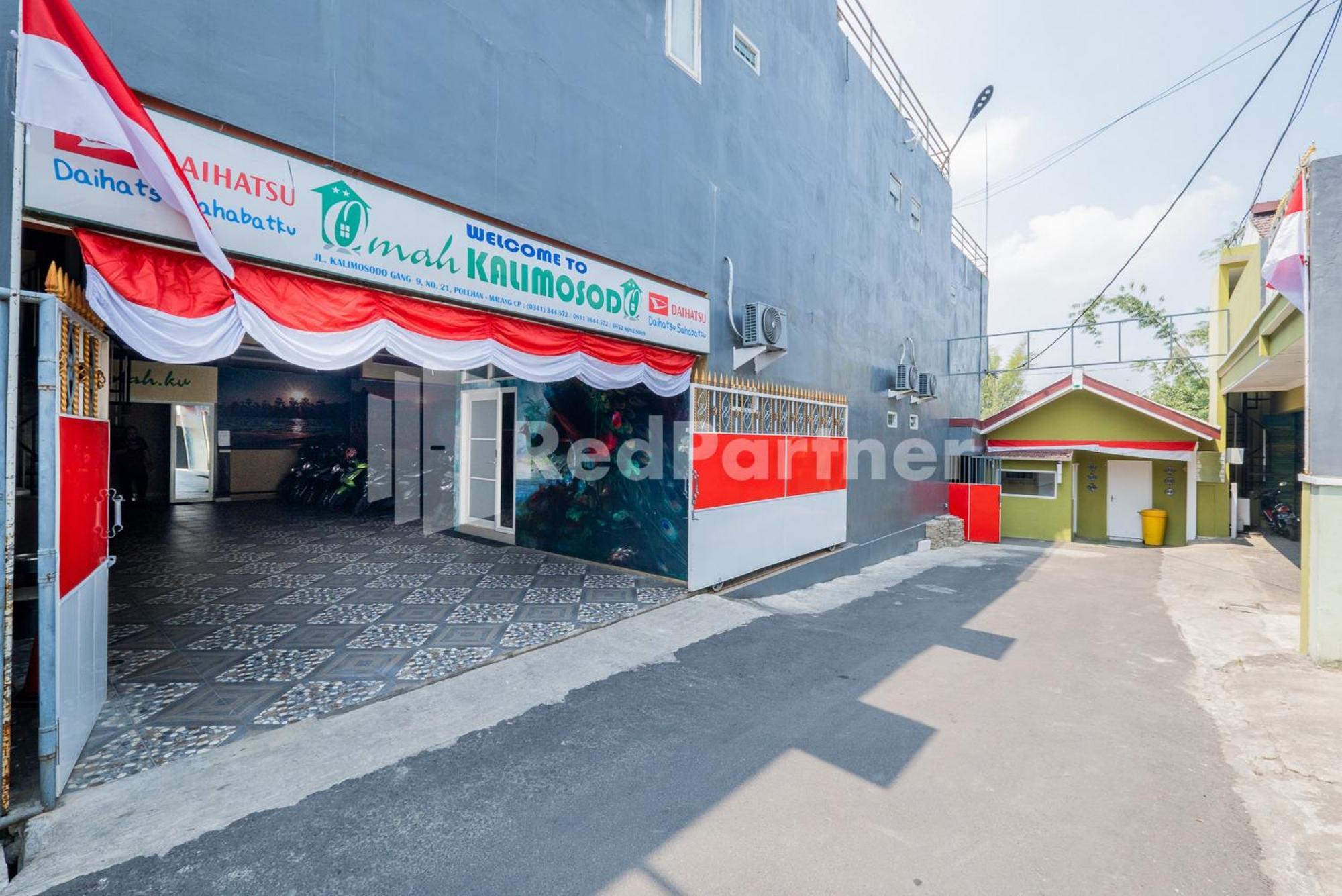 Hotel Omah Kalimosodo Mitra Reddoorz Near Stasiun Malang Kota Baru Esterno foto